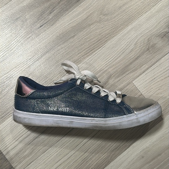 NINE WEST Women’s Blue/Silver Sparkly Shoes Size 9M - Picture 5 of 9